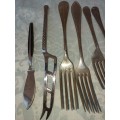 A COLLECTION OF SILVER PLATED AND STAINLESS STEEL CUTLERY