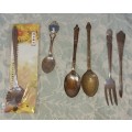 A COLLECTION OF VINTAGE CUTLERY SOLD AS IS