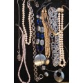 A VINTAGE COLLECTION DESIGNER COSTUME NECKLACES