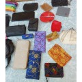 A VINTAGE JOBLOT HAND BAGS AND PURSES