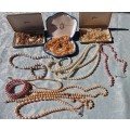 A VINTAGE AND ANTIQUE COLLECTION SIMULATED PEARL NECKLACES