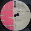 QUEEN - ANOTHER ONE BITES THE DUST / DRAGON ATTACK  (7 SINGLE/VINYL)