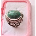 Attractive Green Gemstone Set in Genuine Solid 925 Sterling Silver Ring