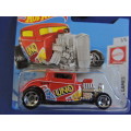 Hot Wheels 32 FORD Hot Rod ( UNO Red ) Short Card