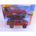 Hot Wheels TOYOTA Tacoma Pick up  Double Cab ( Red ) Like Hilux Bakkie