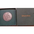 1966 STERLING SILVER JOHANNESBURG MEDALLION: TRIBUTE TO OUR PIONEERS