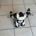 WOWWEE ROBOSAPIEN HUMANOID ROBOT 35 cm tall WHITE AND BLACK. REMOTE CONTROL & BATTERIES INCLUDED.