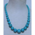 Vintage graduating faux turquoise beads necklace