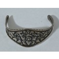 Vintage 800 Silver Javanese Yogyakarta Repoussé Lotus Flower Cuff Bracelet - HS800 c1930