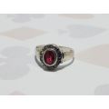 OLD VINTAGE 9 CT RING INLAY WITH AN OVAL RED RUBY 0.50ct