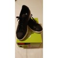 Adidas neo foam sneakers R850 size 8