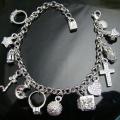Beautiful! 925 Silver - Filled Charm Bracelet - Exquisite!