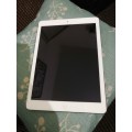 IPAD AIR - 16GIG - WHITE - WIFI ONLY - NO ICLOUD