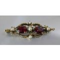 Victorian 9 ct gold, Pearl and Garnet brooch! WOW! It measures 4 cm across, x 1.5 cm  weight 4. g