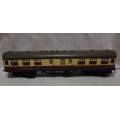 VINTAGE  COLLECTIBLES - Tri-ang train  restaurant carriage plastic