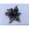 Lovely blue stone accent brooch! - Look!