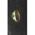 18ct gold ring with diamonds and emerald 3g