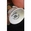 COLLECTABLE FINE BONE CHINA THIMBLE `PRINCE WILLIAM 21ST JUNE 1983` BY FINSBURY