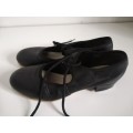 Tap shoes - handmade by Dancewell size 6