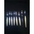 Small cake forks