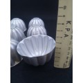 Set of small molds