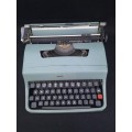 Olivetti  Lettera 32 has no ribbon but in good working order