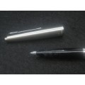 Vintage Parker fountain pen - made in England