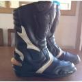 Vega boots