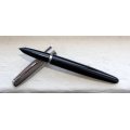 Excellent vintage PARKER 21 Fountain Pen, working,