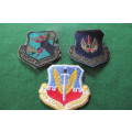 U.S.A.- 3 CLOTH BADGES AIR COMBAT AND STRATEGIC AIR COMMAND AND U.S. AIR FORCE IN EUROPE