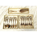 Vintage Eetrite 24ct Gold Plated cutlery -6 Teaspoons- 6 Cake forks and cake lifter - see condition