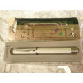 Vintage Branded White Parker Pen - no refill - will include a spare refill as in photos