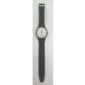Pre-owned Swiss Swatch AG 1999 Ladies Analog Quartz Watch 35x40mm Great Condition