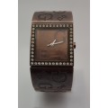 Pre-owned Ladies Guess Quartz Watch -Japan Movement still In Box (New Battery)
