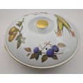Vintage Royal Worcester Evesham Porcelain Gold Handle Casserole  Dish with lid shape 22 size 3(used)