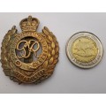 WW2 Royal Engineers Corps (George VI) Brass Cap Badge 47x42mm ( the corner of the V is chipped)