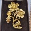 Large Vintage Brooch 60x40mm (Please note there is a crack)