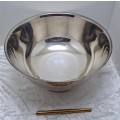 Unused Vintage ONEIDA U.S.A Stainless steel Footed Bowl still in box -a Paul Reveri Reproduction.