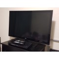 LG 42" FHD Cinema 3D TV + LG BD670 3D Blu-ray Disc Player