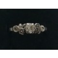 9CT YELLOW AND WHITE GOLD RING WITH CENTRAL CUBIC ZIRCONIA  SIZE M  TOTAL WEIGHT  1.89 GRAMS