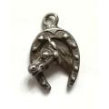 STERLING SILVER CHARM - HORSE HEAD IN HORSE SHOE 10 X 15MM 1.6 GRAMS