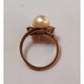 9CT GOLD PEARL AND DIAMOND RING  SIZE J 3.1 GRAMS