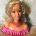 Vintage Make me Pretty Barbie Styling Head - Mattel 1988