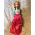 Disney's Frozen Anna Mattel 2012 - Same Size as Barbie