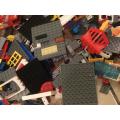 Job Lot of `Generic` Lego compatible pieces over 500 pieces