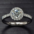 Luxury Round Engagement Ring