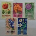 Romania - 1964 - Garden Flowers - 5 Used stamps (some paper thinning and crinkling)