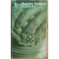 Making Pottery - Judith and Roy Christy - Penguin Paperback