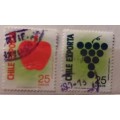 Chile - 1989 -  Exports: Apples & Grapes - 2 Used stamps