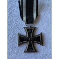 WW1 1914 Iron Cross 2nd Class Medal **R1 START**